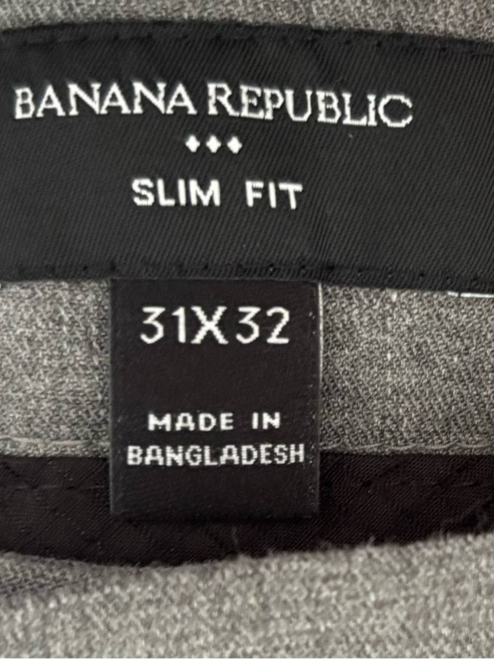 Banana Republic core temp chino pants. Set of two black and grey. Size 31x32 - Picture 4 of 5